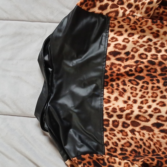 Love J Black Satin Leopard Print Tassled Jacket Size S Fringes - Picture 6 of 6